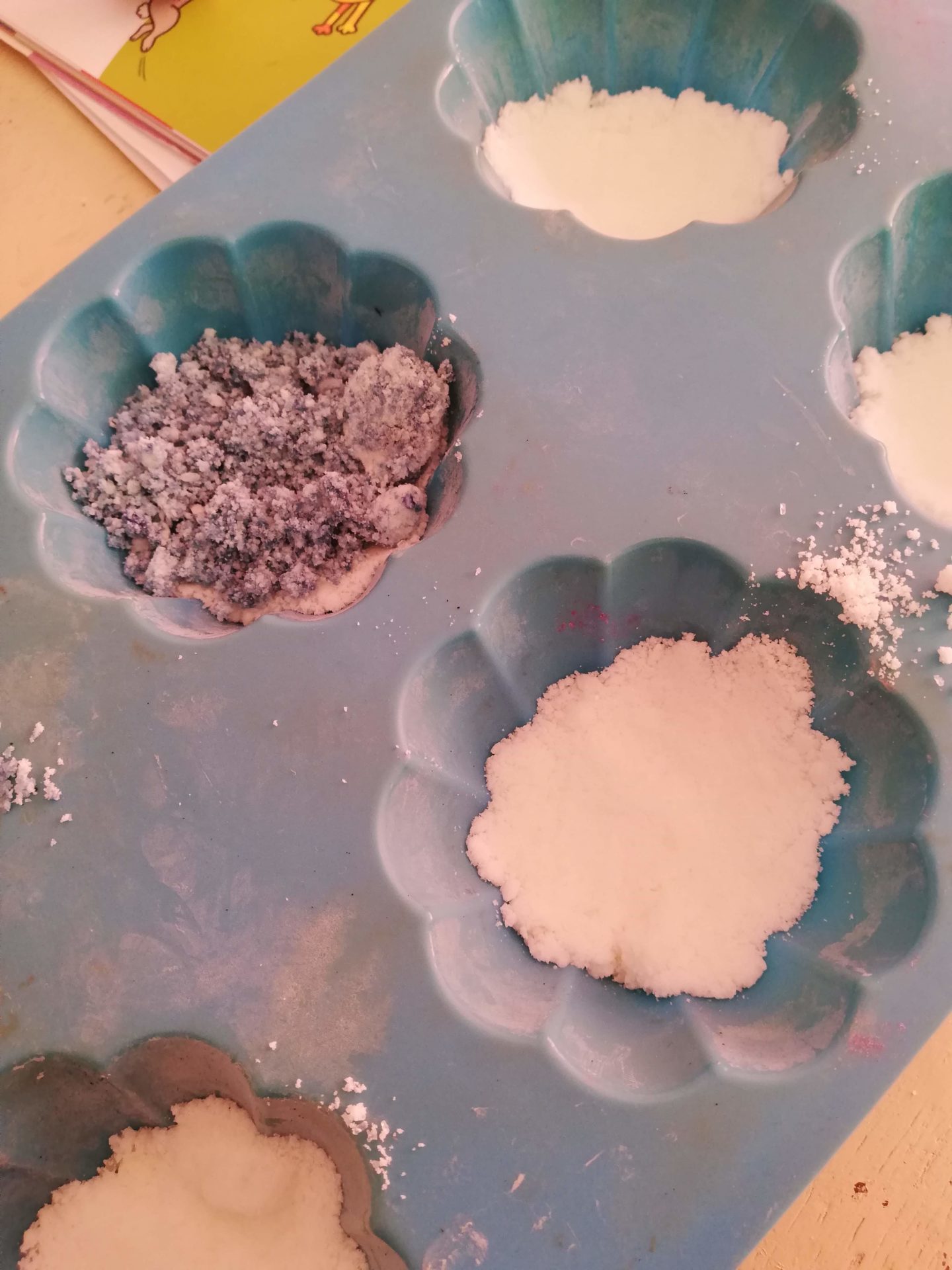 Easy Homemade Bathbombs | HarassedMom