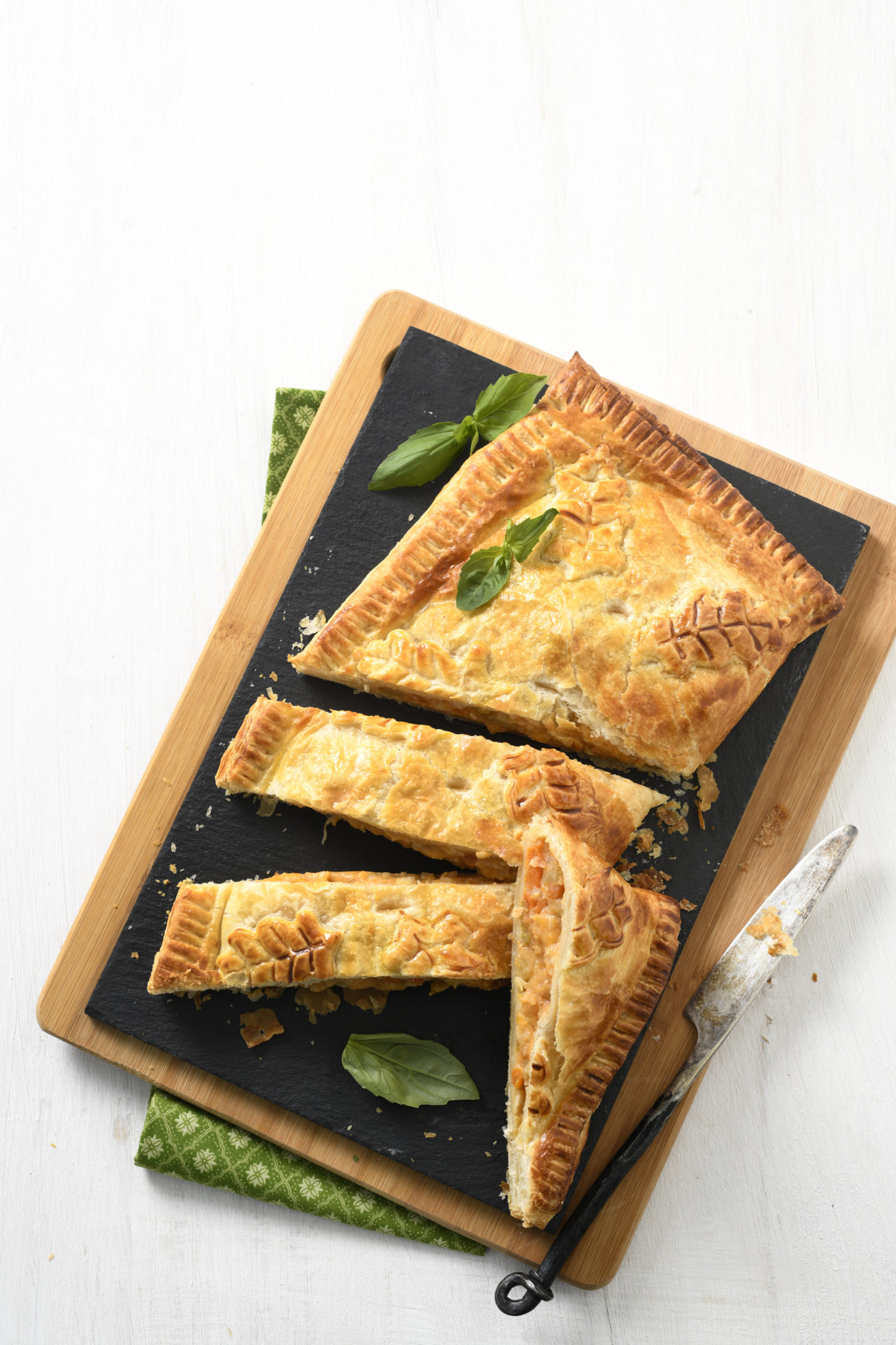 Crusty homemade pie with curried mixed vegetables | Recipes with HarassedMom